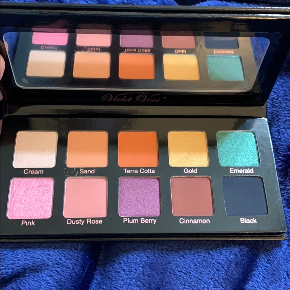 Violet Voss Essentials Palette NIB